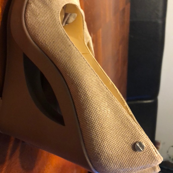 Calvin Klein - Picture 3 of 4